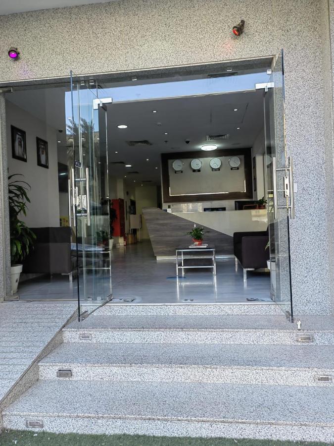 Hotel Tangier Tower Manama Exterior foto